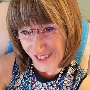 Meet your Posher, Carla